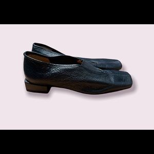 About Arianne low heel